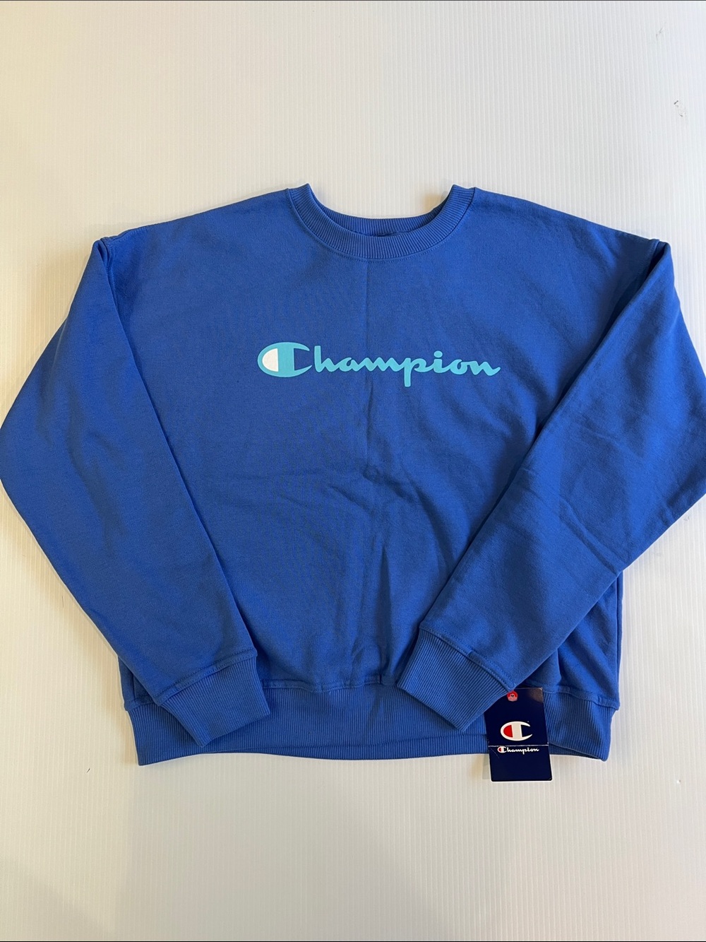 New Champion Women’s Royal Blue Crewneck with Logo in Size Small
